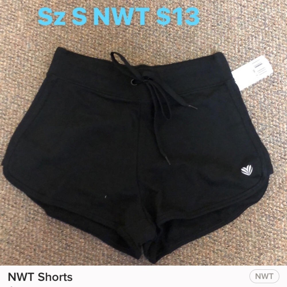 Black Forever 21 Shorts